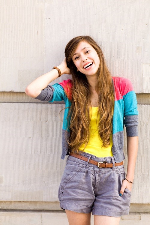 2.9 84122218 Happy Girl Umbraco